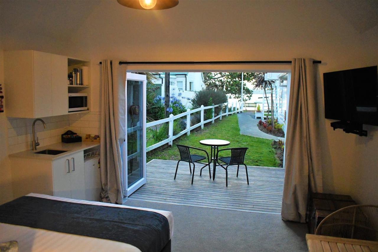 Hananui Lodge And Apartments Russell Dış mekan fotoğraf