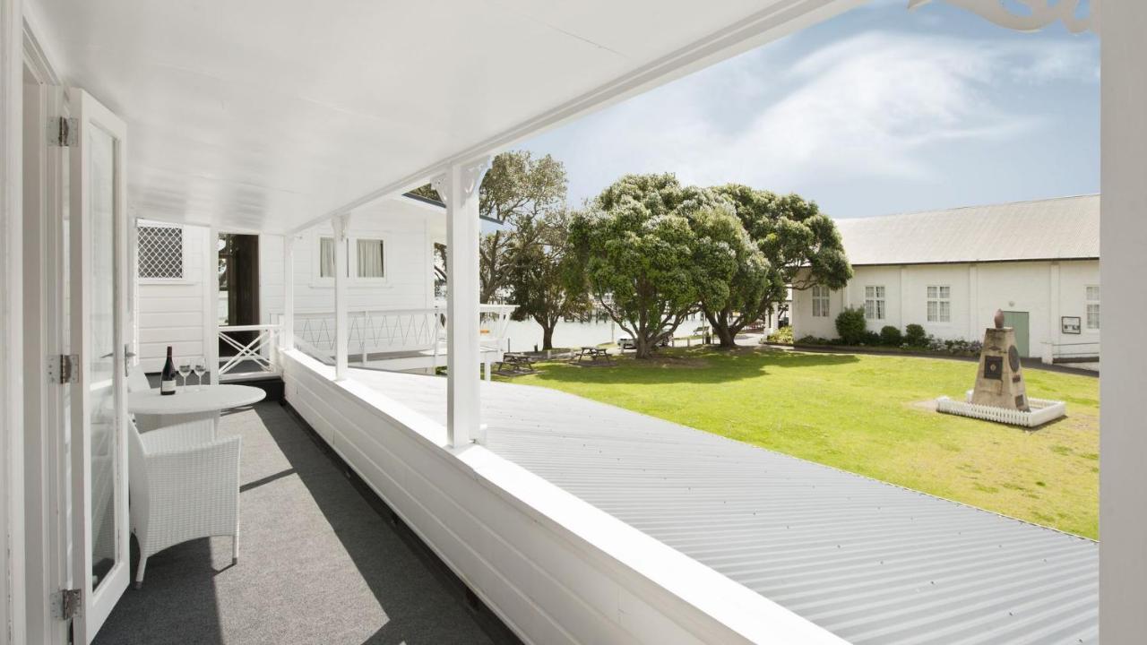 Hananui Lodge And Apartments Russell Dış mekan fotoğraf